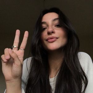 Meet your Posher, Eva